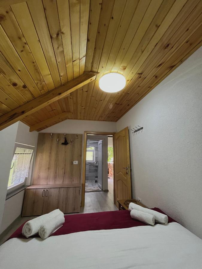 Guesthouse Gezim Selimaj Вальбоне Екстер'єр фото
