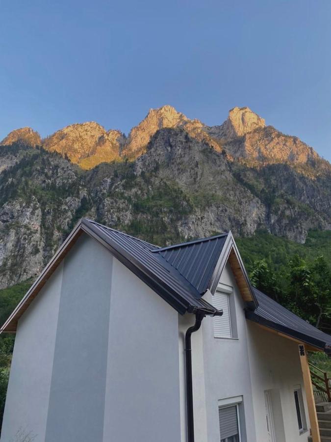 Guesthouse Gezim Selimaj Вальбоне Екстер'єр фото