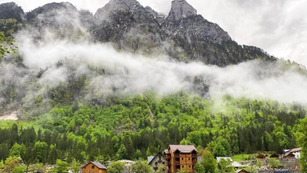 Guesthouse Gezim Selimaj Вальбоне Екстер'єр фото